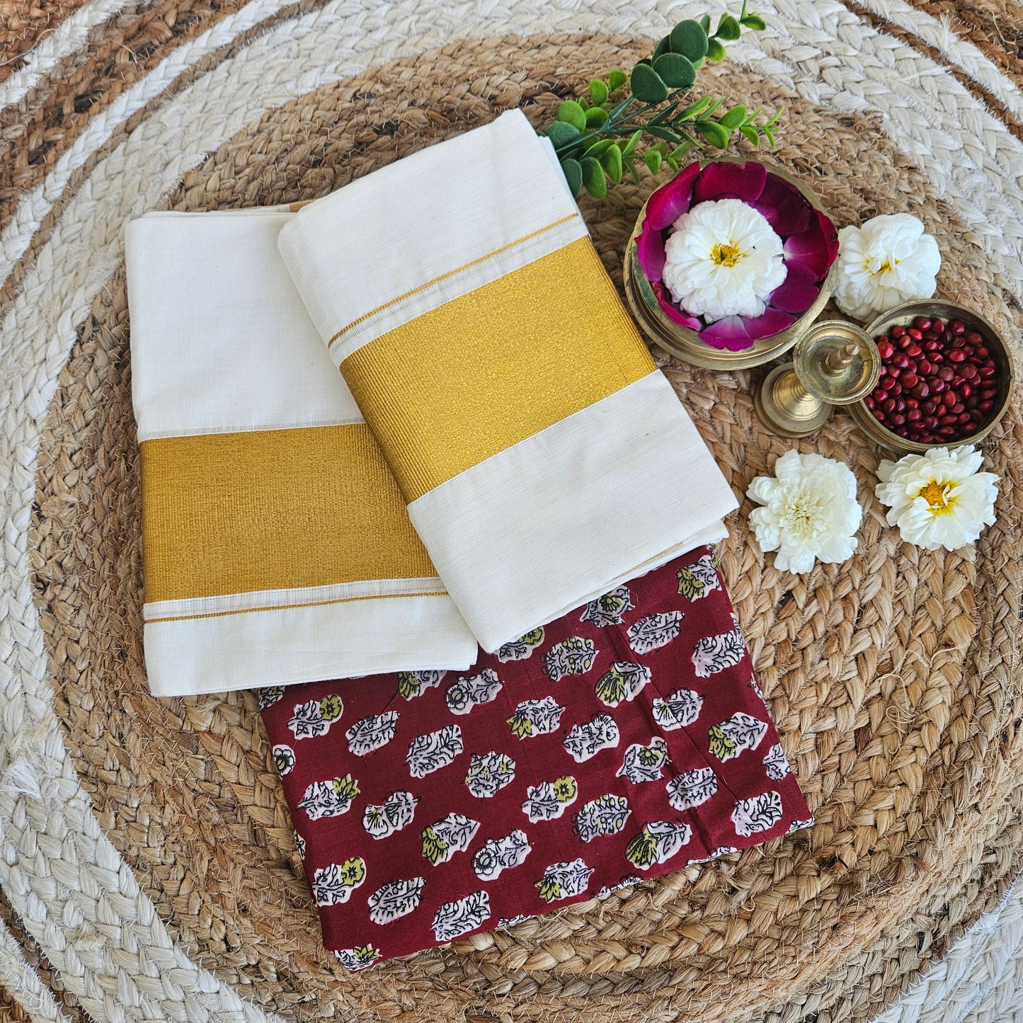 Gold Kasav Set Mundu